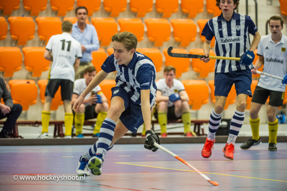 hdm JA1 - Victoria JA1 zaalhockey Play-offs in Topsportcentrum Rotterdam zaterdag 21 januari 2017 www.hockeyshoot.nl