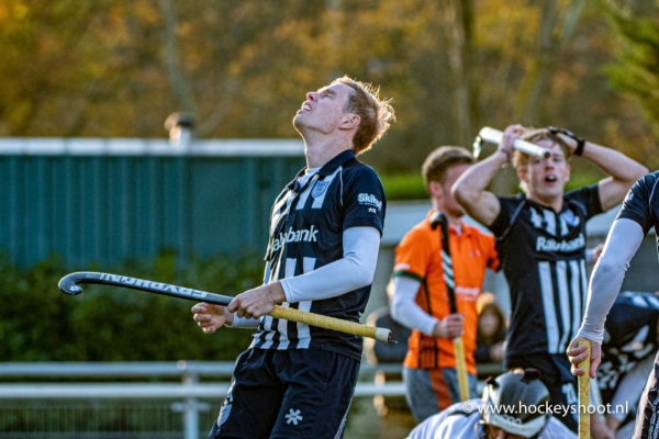 10-11-2019: Hockey: Mannen HDM v Were Di: Den Haag Hockey Hoofdklasse heren 2019 Lennart Kallenberg bij een gemiste kans