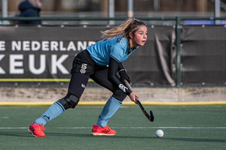 17-01-2021: Oefenwedstrijd: HGC D1 v Bloemendaal D1: Den Haag Oefenwedstrijd Dames Hoofdklasse 2020/2021 2021 Amy van den Bosch (HGC #15)