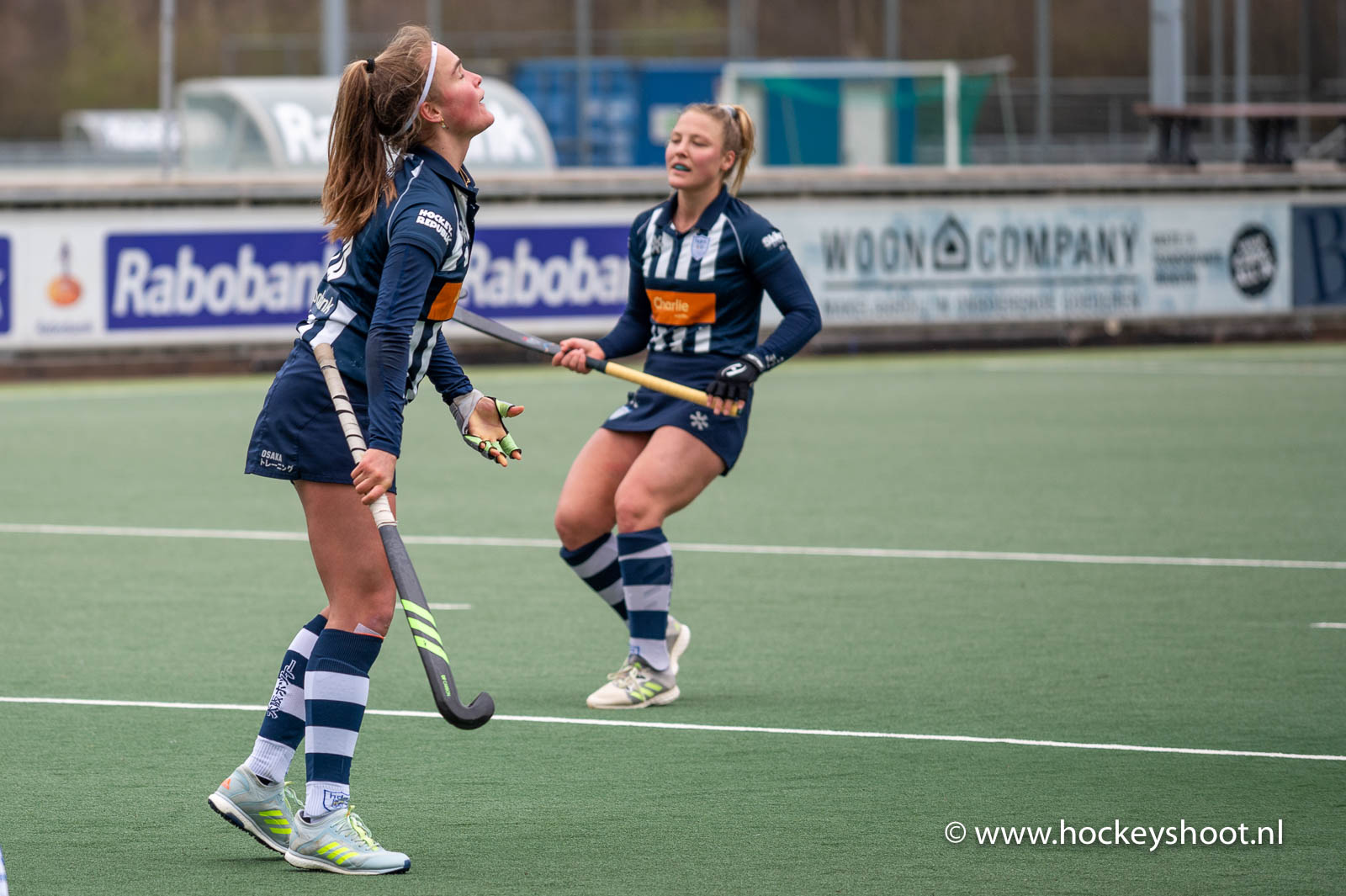 28-03-2021: Hockey: HDM D1 v Kampong D1: Den Haag Hockey Hoofdklasse dames 2021 (L-R)